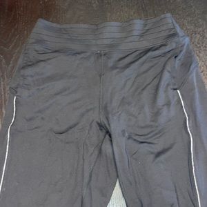 Lululemon joggers with pockets size 8